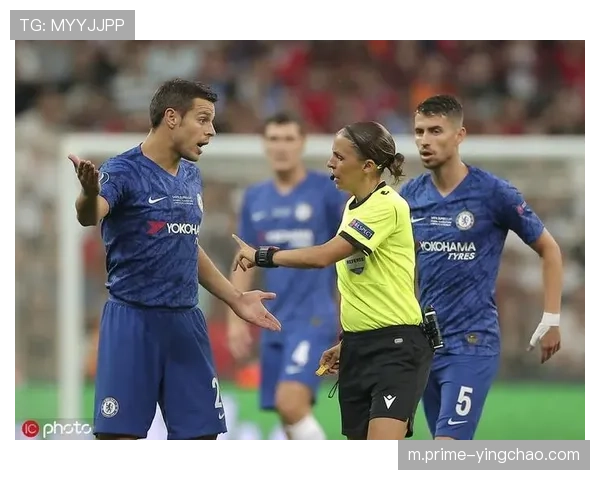 郭昊文挑衅克里斯仅一方受罚 裁判对等原则执行情况观察